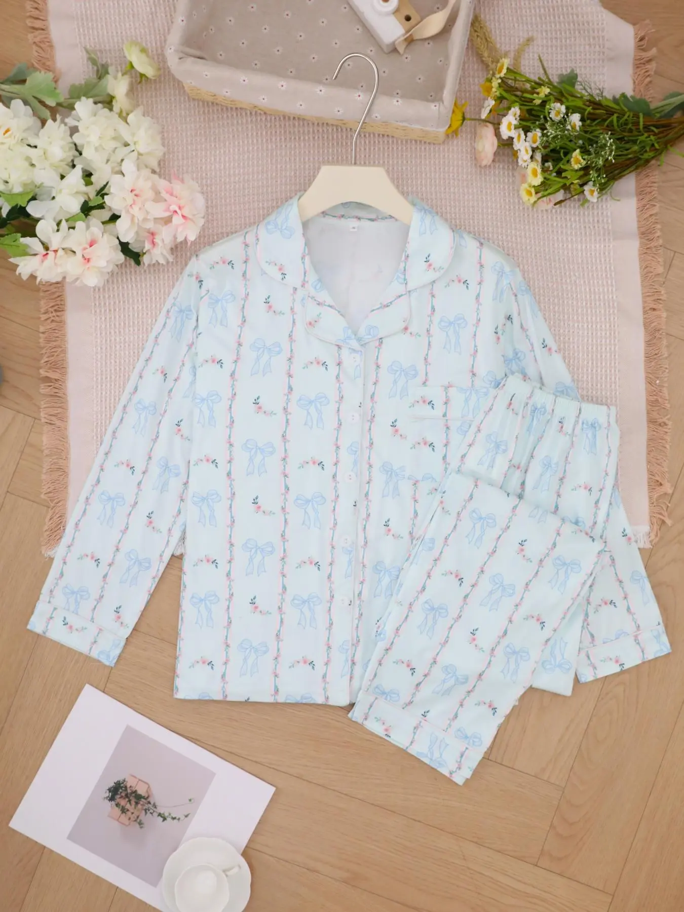 Women's All Over Butterfly Print Pajama Two-piece Set, Long Sleeve Lapel Neck Pocket Shirt & Pants Matching PJ Set, Fitted Sleepwear Set, Casual Comfy Loungewear Set for Women, Nightwear, Womenswear, Casual Loungewear Sets
