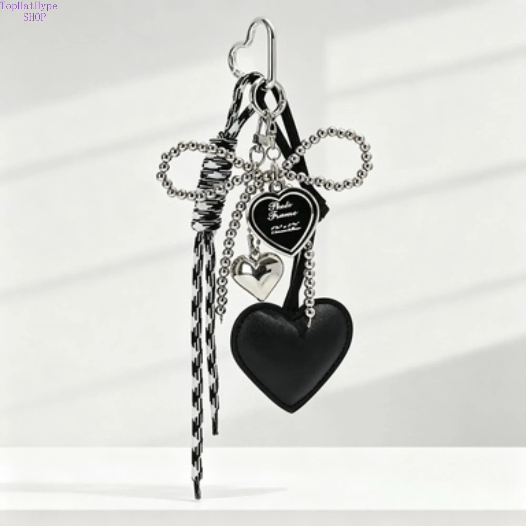 Women's Elegant Heart-Shaped Metal Dainty Coquette Bow Bag Charm Keychain - Chain-Attached Charm Keychain for Car Keys, Handbag Accessory, Unique Gift for Fashion Enthusiasts, Dainty Keychains, Bag Charm Keychains