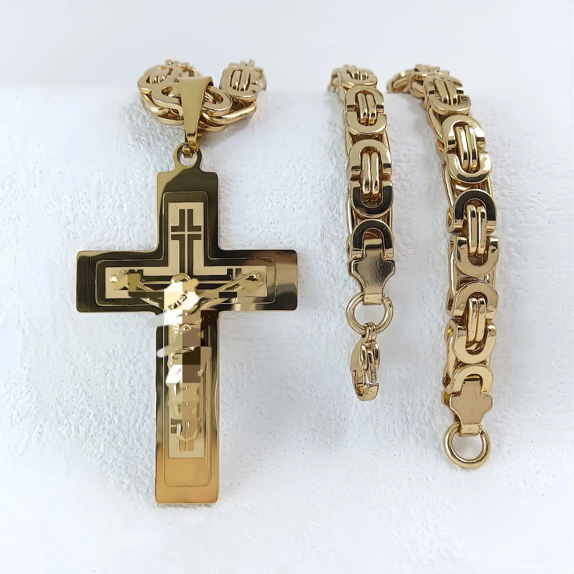 Gold pendant with 6mm * 55cm flat chain