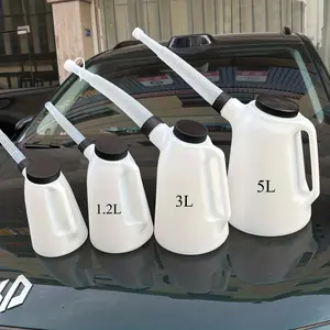 1 Gallon Plastic Oil Bucket, Fuel Funnel & Manual Engine Oil Dispenser, Lightweight Portable Design, Durable Storage, Durable PVC Material, Ideal for Machinery Maintenance