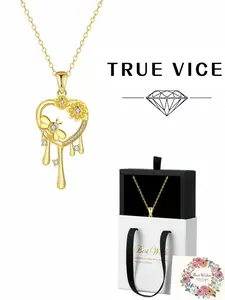 Honey Heart Nest Bee and flower diamond-inlaid clavicle necklace with heart honey drop design. Comes with an exquisite drawer jewelry box, perfect for birthdays, Mother's Day, Valentine's Day, Christmas and anniversaries.