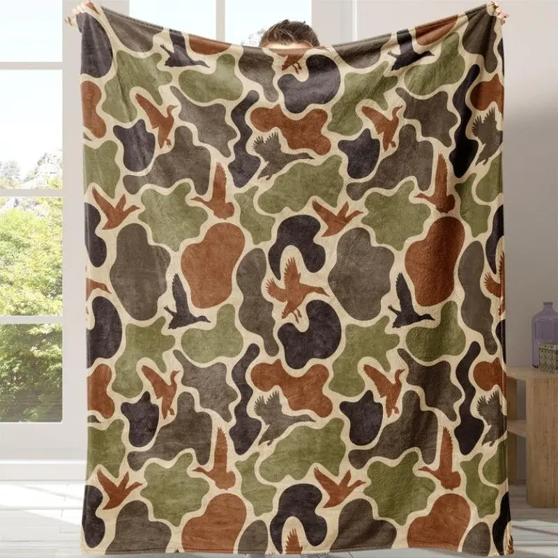 Camouflage Pattern Flannel Throw Blanket - 1-Piece Soft, Comfortable, Warm Nap Bedding for Home, Office Use, Throw Blankets