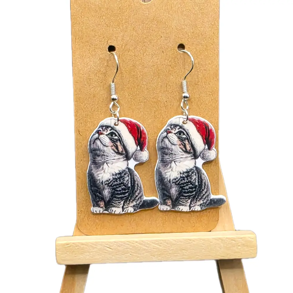 Women's Plastic Christmas Kitten Hook Earrings - Cute Animal Design, Casual Unisex Style, Playful Charm for Whimsical Outfits (Note: Choking hazard is a small ball)