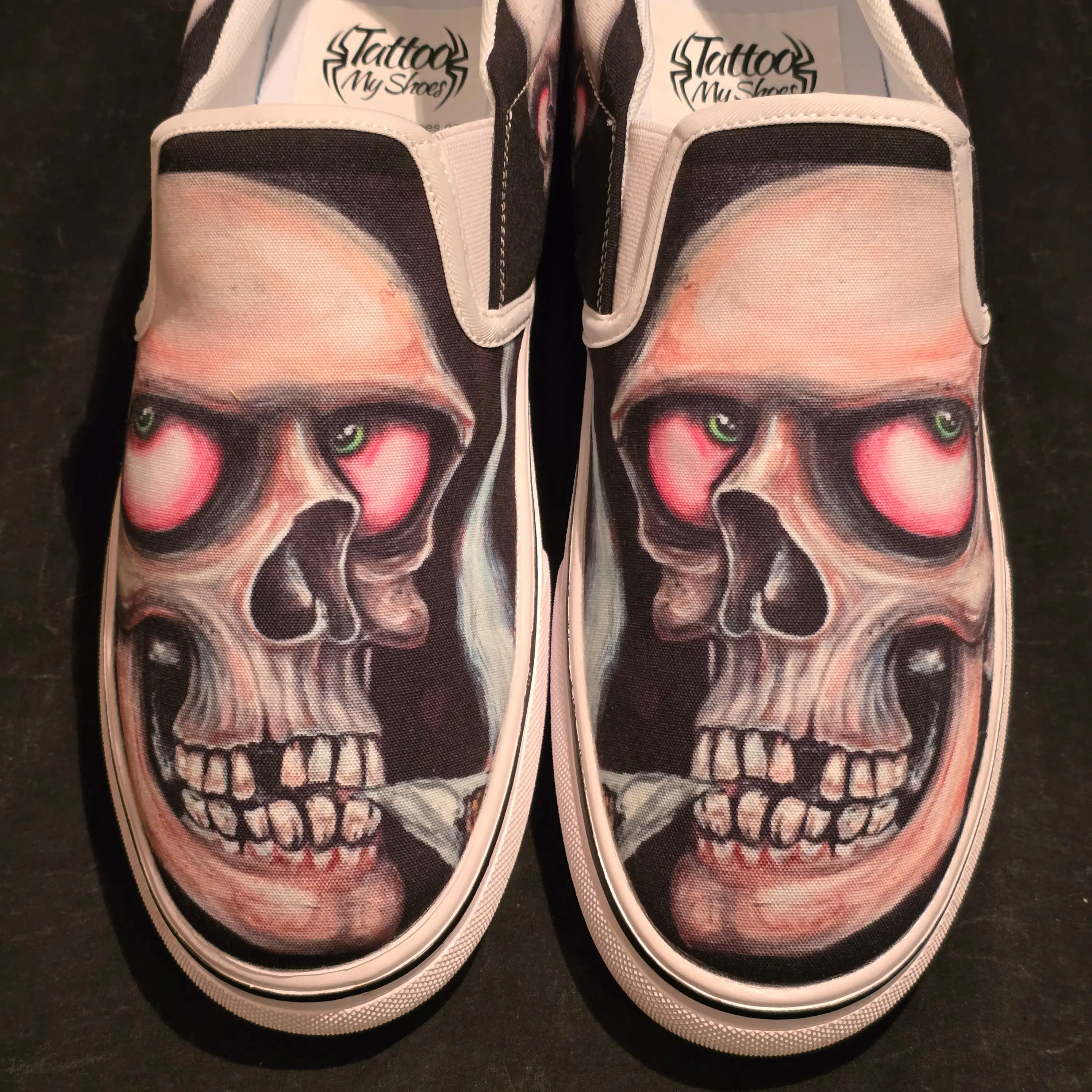 Unisex Low-Top Casual Trainers, Collector's Sneakers with Gill Montie M12 Smoking Skulls Print, Signature Ink Tattoo Art Footwear