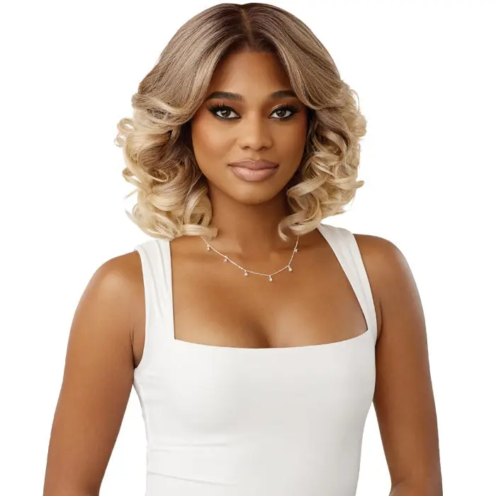 Outre Perfect Hairline Glueless 13x4 HD Lace Front Wig - ABIGAIL
