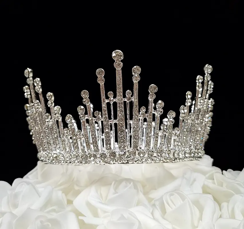 Tian Sweet 34025-SV 11 oz Large Silver Crown Cake Topper, Crown Shape 1-Piece Design with Sparkling Gems, for Wedding/Birthday Celebrations