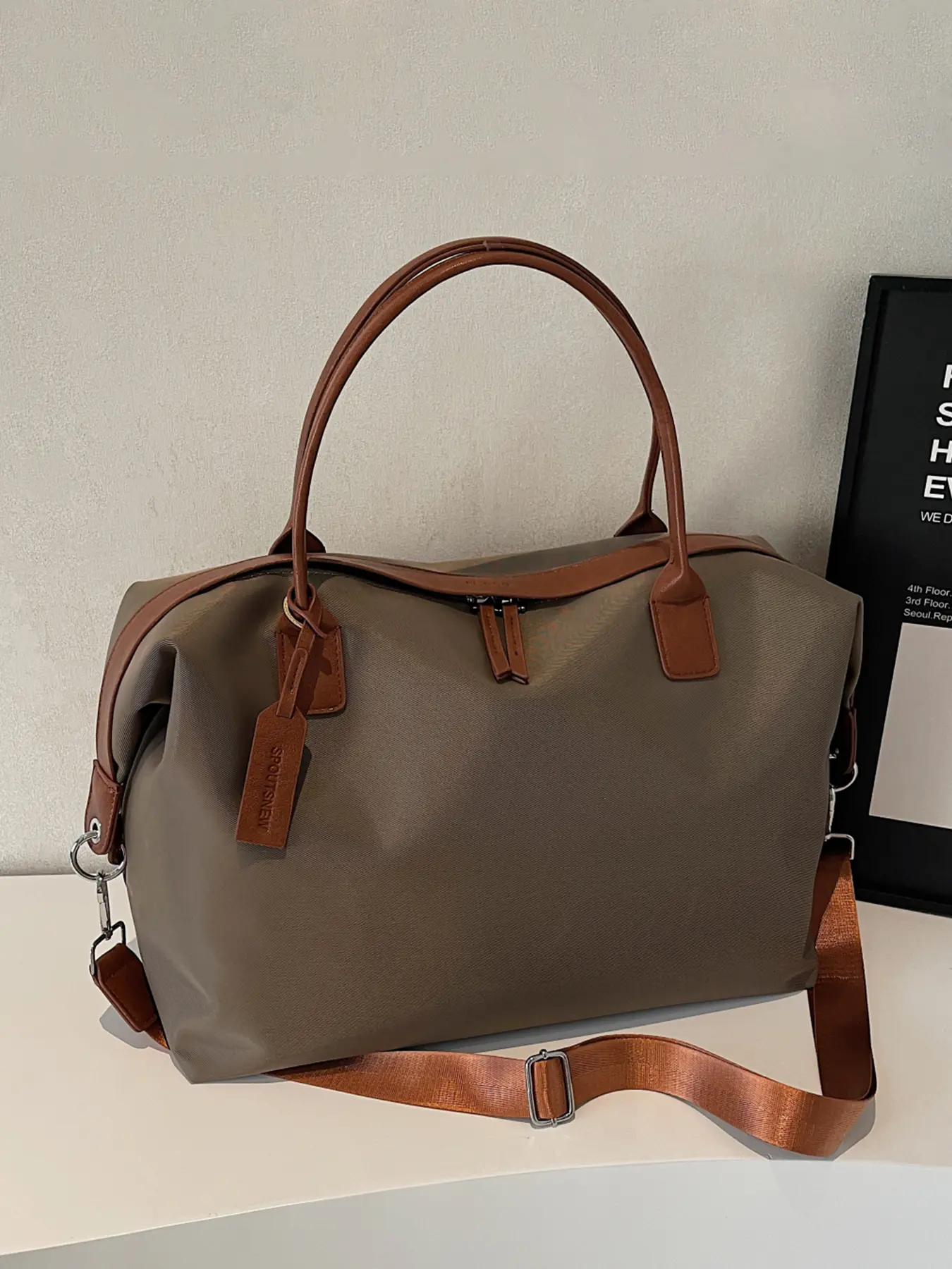 Large capacity tote bag, Travel tote, Everyday Tote Bag, solid color tote bag, Plain tote bag, hardware zipper, casual and simple, suitable for students returning to school, business trips, fitness, men's tote, Handbag, Casual Commuter Bag, Daily Use Bag