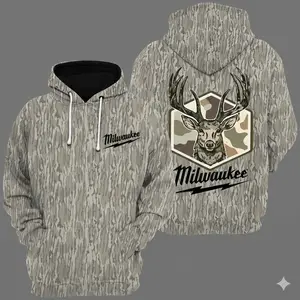 Rugged Buck Camo Shirt – Outdoor Streetwear Deer Graphic T-Shirt Sweatshirt Hoodie, Premium Fleece Pullover for Hunters & Nature Lovers