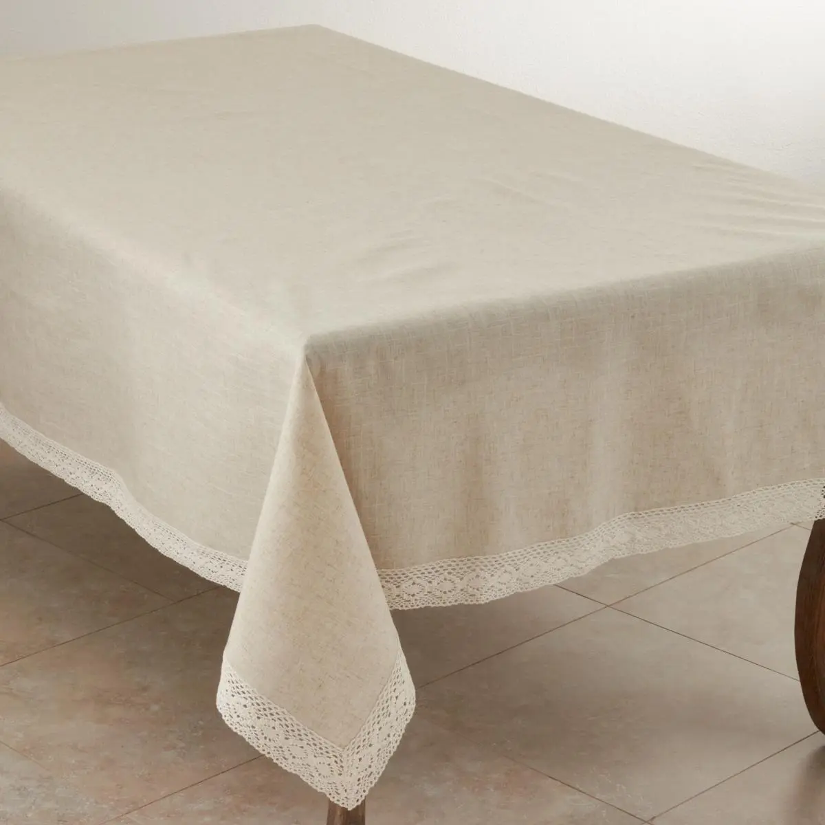 Saro Lifestyle 931.N70140B Solid Classic Lace Border Rectangle Tablecloth, 70x140 in Tan, Machine Washable All-Seasons Household Kitchen Linen