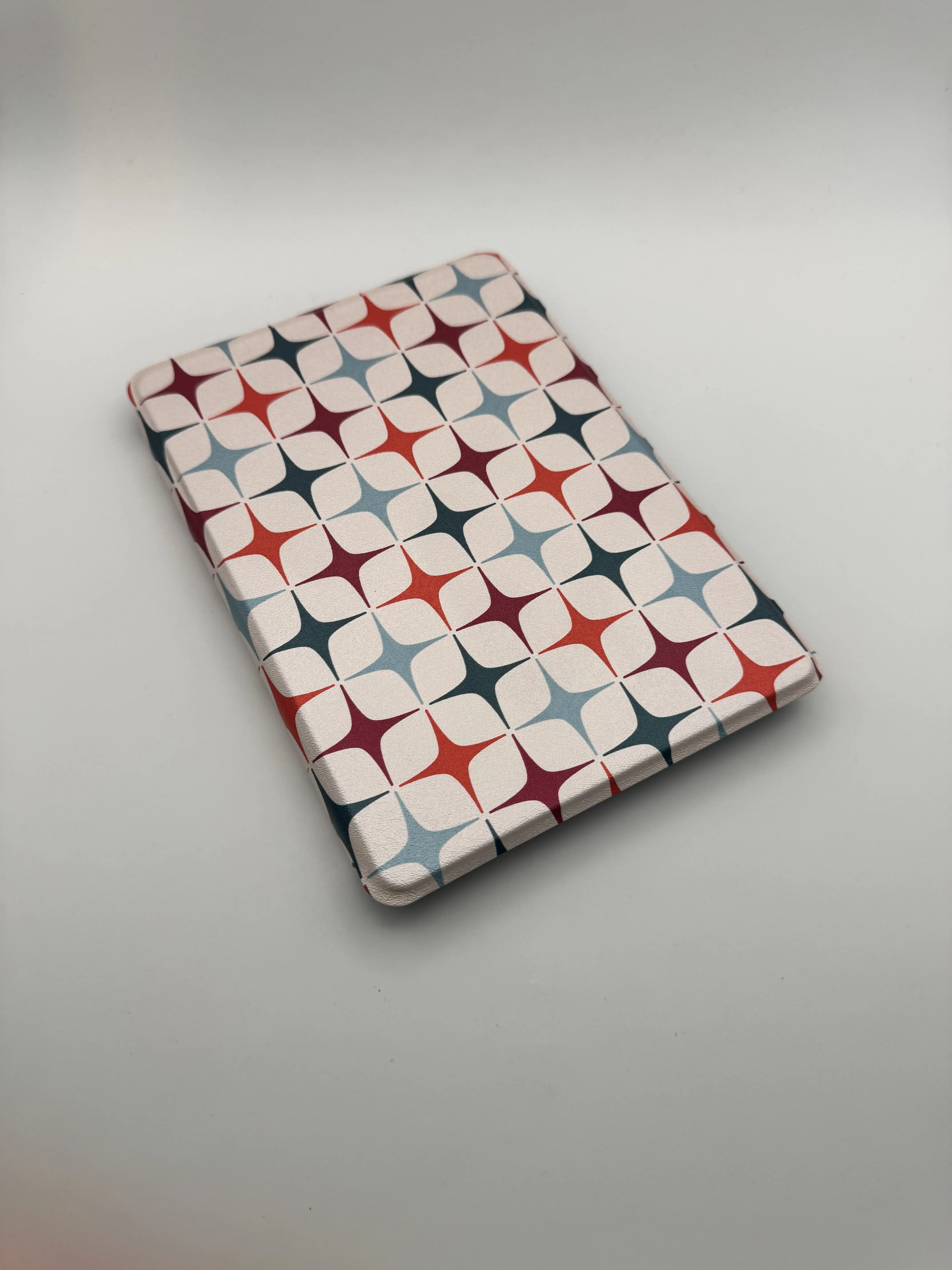 Midcentury Twinkle Kindle Case with Front and Back Magnet and Hand Strap