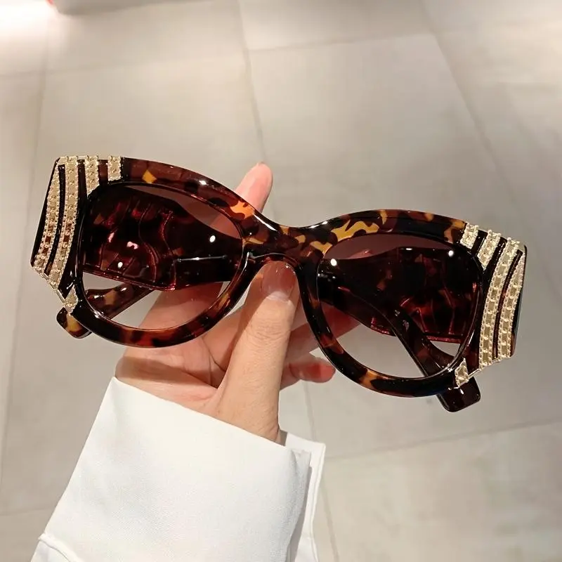 Women's Oversized Cat Eye Glasses – Vintage Punk Style with Metallic Accents, Mirrored Lenses, Two-Tone Brown & Black Frame, Bold Fashion Statement, Includes Cleaning Cloth internet celebrity unisex simple lens woman men gradient lens flat mirror, Sunglas