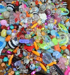 Plastic Beads Bulk for Bracelets Necklaces, Craft DIY Jewelry Scrapbooking Supplies, Sensory Trainings, Gift for Beaders, Assorted Mix, 2.5 Lb