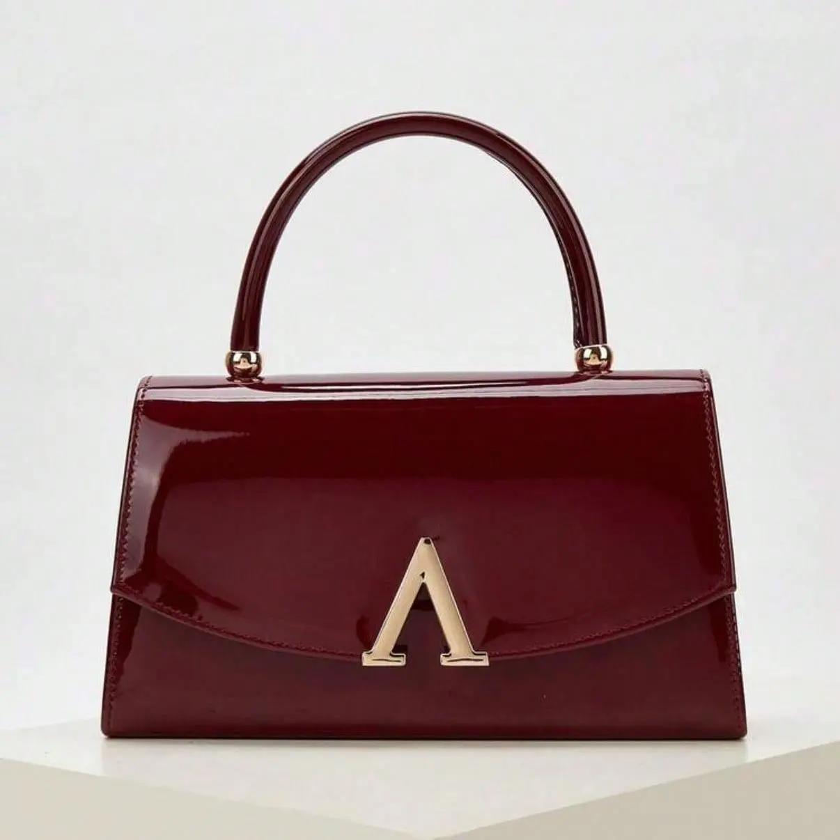Stylish Luxury Solid Color Handbag, Patent Clutch Woman Wallet PU Portable On Purse Everyday Crossbody Bag Shoulder Bag Purses for 2026 with Chain for Office, College, Work, Business, Commute, Outdoor