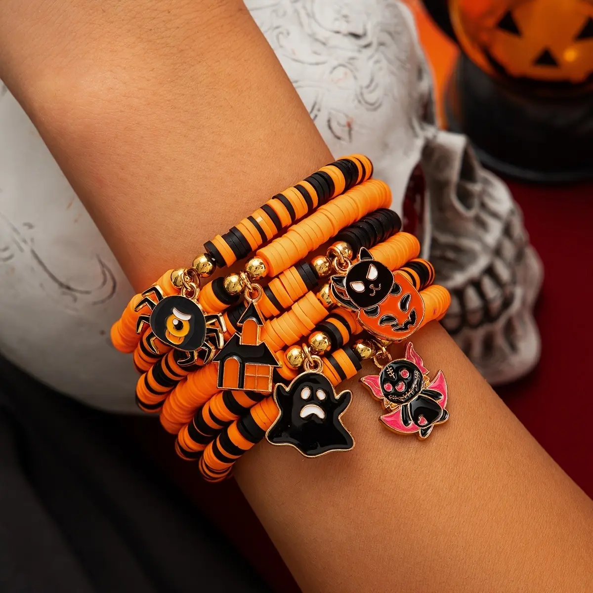 New Atmosphere Halloween Themed Party Cool & Spicy Vintage Pumpkin Head Beaded Bracelet Set, Made of Polymer Clay. Random Bead Placement Is Normal. Elegant, Stylish, and Versatile Jewelry Gift for Daily Parties and Holiday Decorations