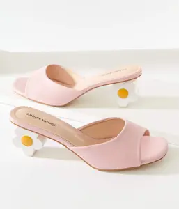 Unique Vintage Pink Daisy Mule Kitten Heels