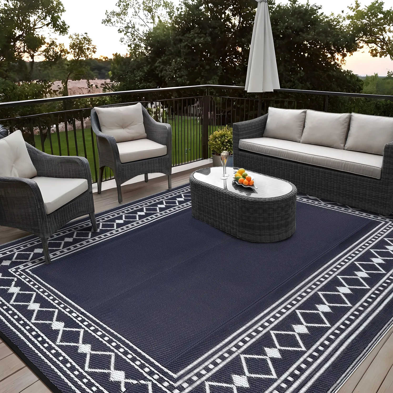 Outdoor Modern Geometric Bordered Large Picnic Mat Lightweight Plastic Straw Rug Waterproof Reversible Portable summer Area Rugs for Garden Backyard Camping Beach - Blue & White