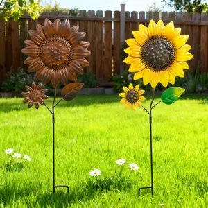 Iron Sunflower Ground Stake - Creative Villa Metal Craftwork, Garden Sculptures Statues, Outdoor Backyard Flower Garden Accessories for Sports & Outdoor Camping Hiking Hammock Use