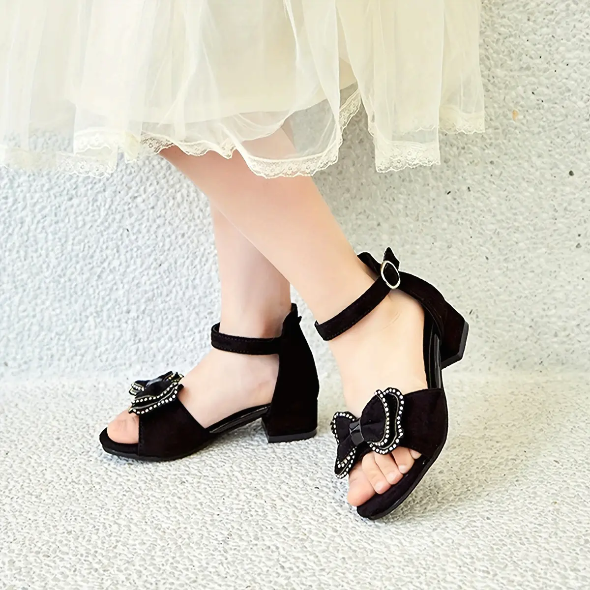 Girls Summer Fashion High Heel Sandals, Diamond Pattern PU Upper, Hook and Loop Buckle, Rubber Sole, Low-Cut Princess Dance Shoes for Teenagers, Special Occasion Shoes |       Decorative Bow Shoes |       Rubber-soled shoes, girls' shoes