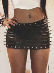 Women's Faux Leather Rivet Short Skirt, Pu Studded Skirt, Fringe Trim Skirt, Low Waist Sexy Street Fashion Biker Style, Casual Summer Wear for Women