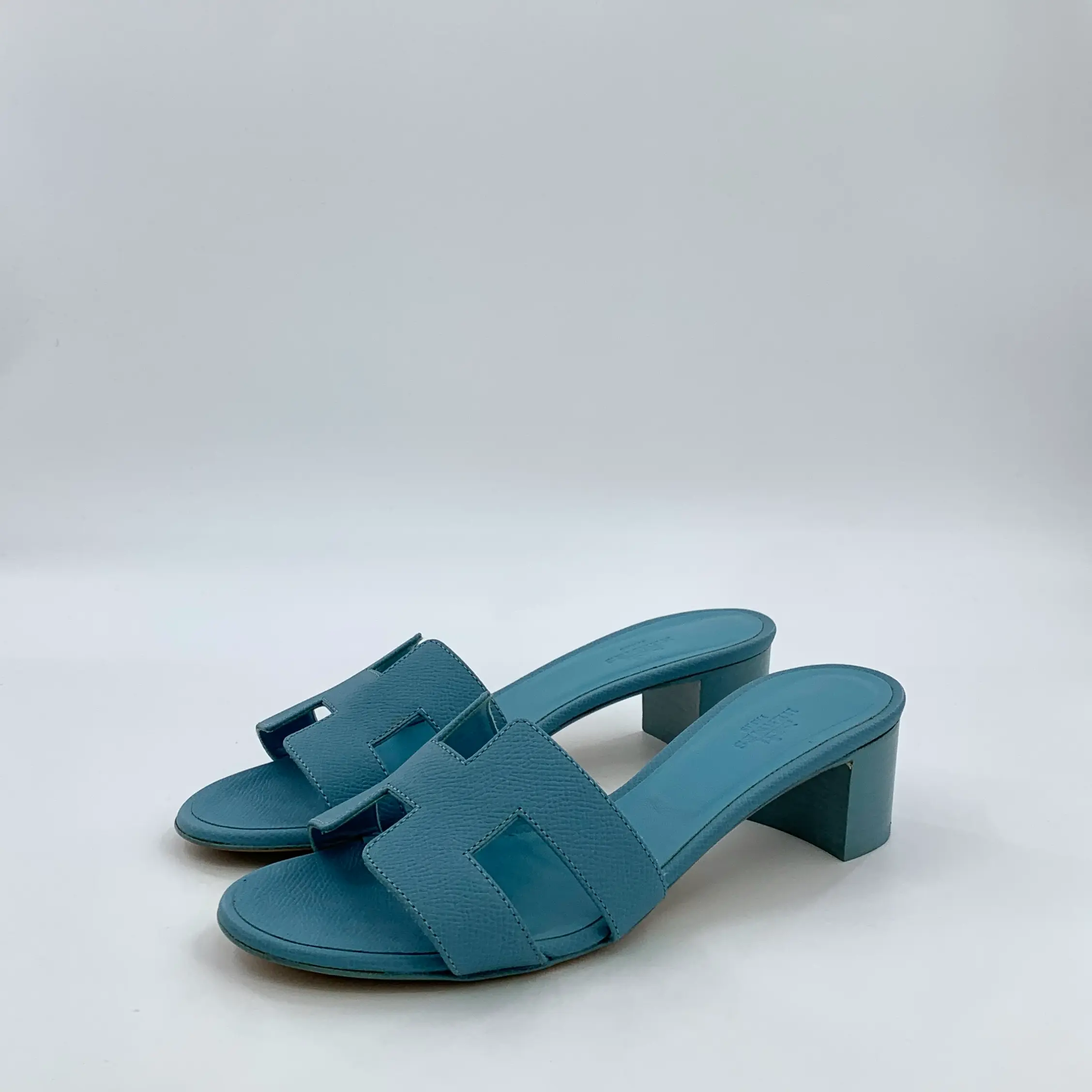 RDLT-Hermes Size 38 Oasis Sky Blue Calfskin H Logo Block Heel Slide Sandals-J37109