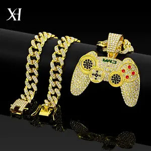 Rhinestone-Encrusted Bling Game Controller Pendant Necklace with Long Cuban Link Chain, Daily Wear Hip Hop Costume Jewelry for Gamers