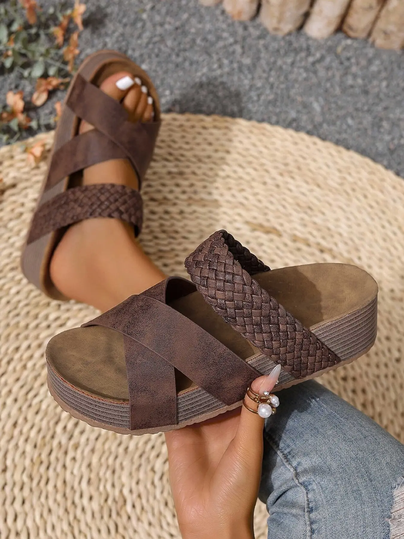 3-color summer holiday PU thick soled sandals for women, cross strap design, comfortable and non slip multifunctional Casual sandals, beach outdoor thick soled slippers, daily fashion footwear, Crisscross Sandals