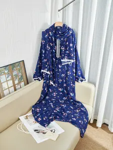 Women's Ditsy Floral Print Contrast Lace Prayer Dress with Integrated Hijab, Elegant Batwing Sleeve Kaftan for Daily Wear, Ladies Islamic Clothing for All Seasons, Muslim Women Gowns