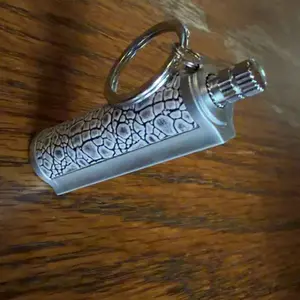 (Fuel Not included) Permanent Match Lighter, Kerosene Igniter, Keychain, Metal Match Open Flame Igniter Equipment, Portable Metal Keychain Men's Gift, Suitable For Outdoor Camping And Hiking (Please add kerosene before use)