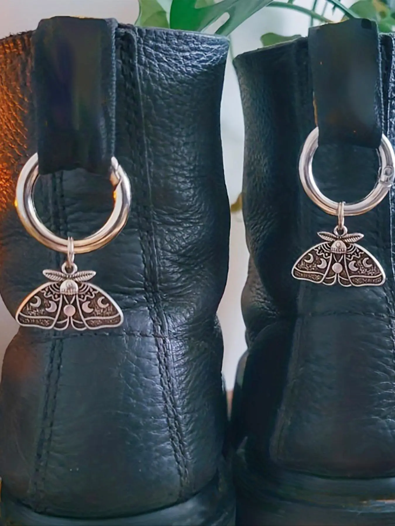 Vintage Moth Design Shoe Charms, Punk Style Shoe Decoration Charms, Fashionable Shoes Decoration for Women & Men, Iron Charms For Shoes, Punk Aesthetic, Shoe Charms For Sneakers, Shoe Accessories, Decorative Shoe Accessories
