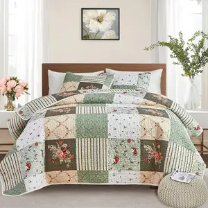 3 Pieces Green Floral Plaid Patchwork Quilt Set Full/Queen Size, Soft Microfiber Reversible Lightweight All Season Bedspread Coverlet, 90"x90" Bed Cover with 2 Pillow Shams