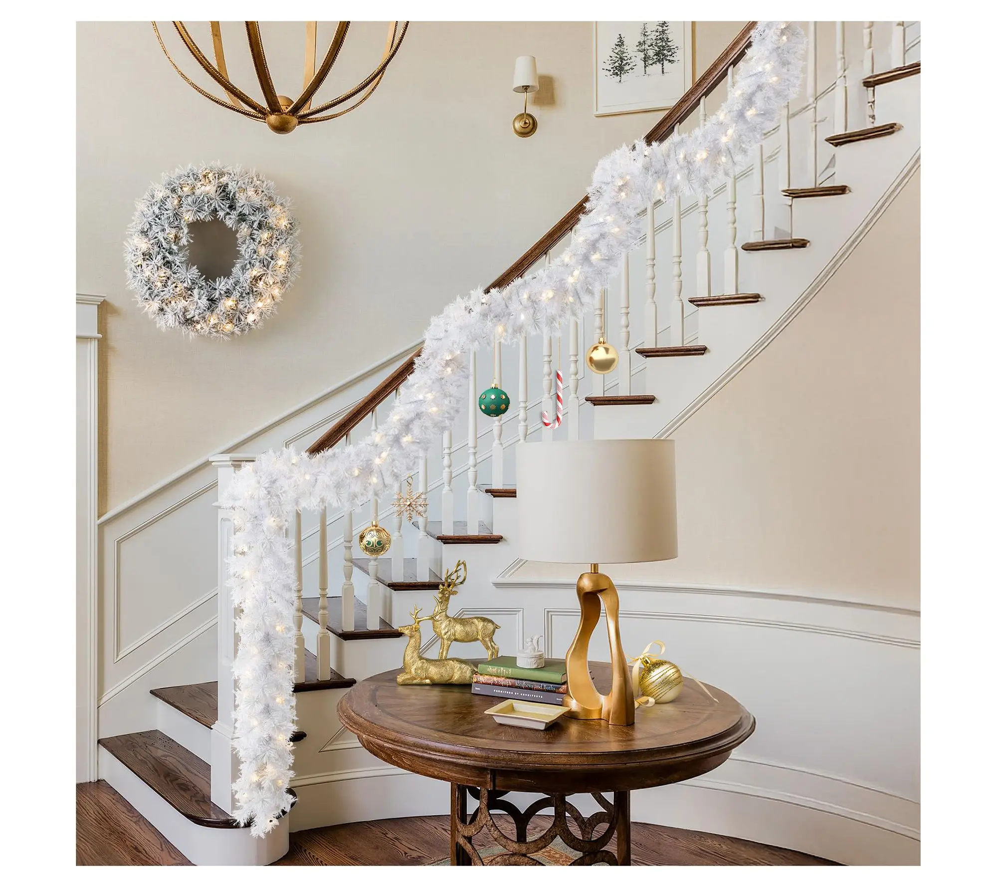 Glitzhome 9' Pre-Lit Snow Flocked White Pine Christmas Garland Glitzhome 9' Pre-Lit Snow Flocked White Pine Christmas Garland