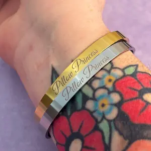 Pillow Princess bangle bracelet