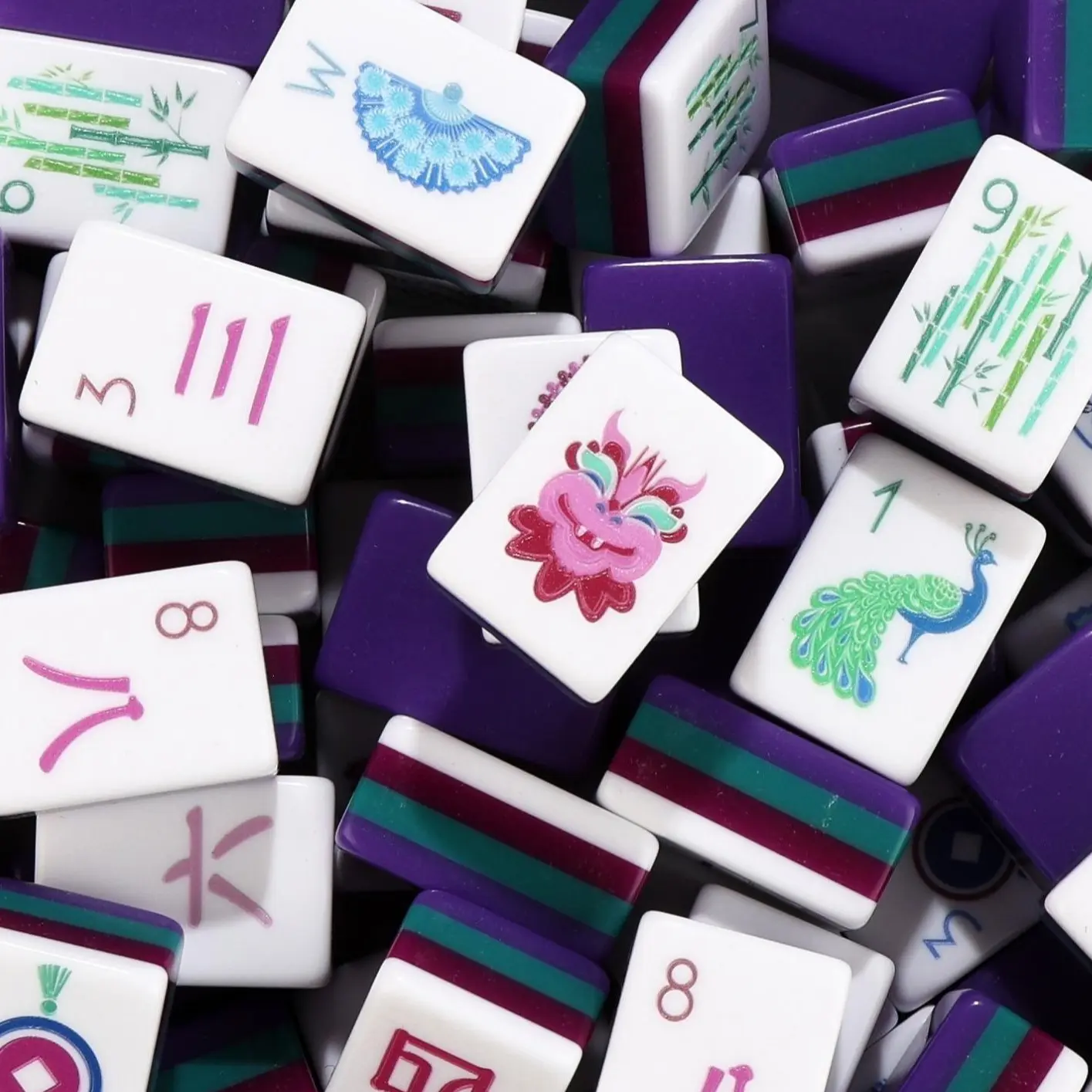 160-piece American-style mahjong set, pink layered glossy tiles, smooth and durable tabletop game, perfect for adult game nights, parties, travel, and home entertainment gifts