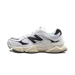 9060 "White / Black" U9060AAB