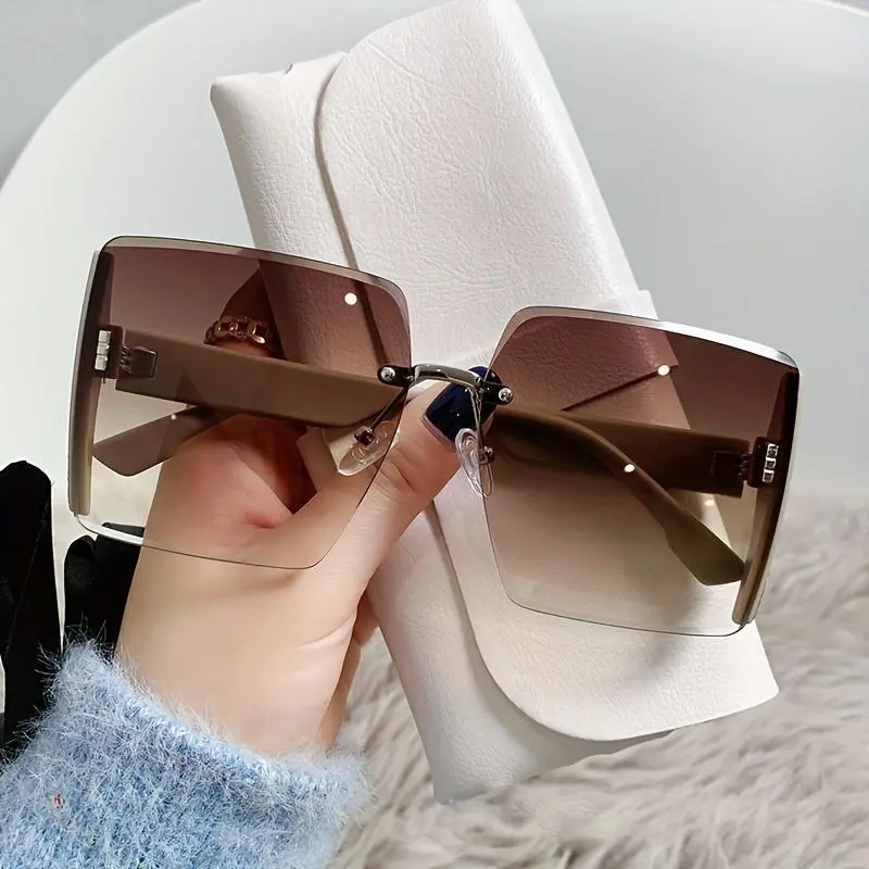 Colorful Retro Polarized Sunglasses for Women  Oversized European–American Style Frames with HD UV-Protection Lenses, Durable Fashion Design Perfect for Travel, Streetwear & Summer Outfits