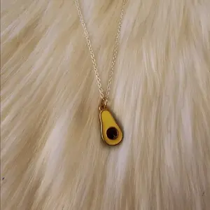 Fashionable Avocado Necklace with Unique Avocado-Shaped Pendant and 18 Inch Chain for Unisex Casual Wear