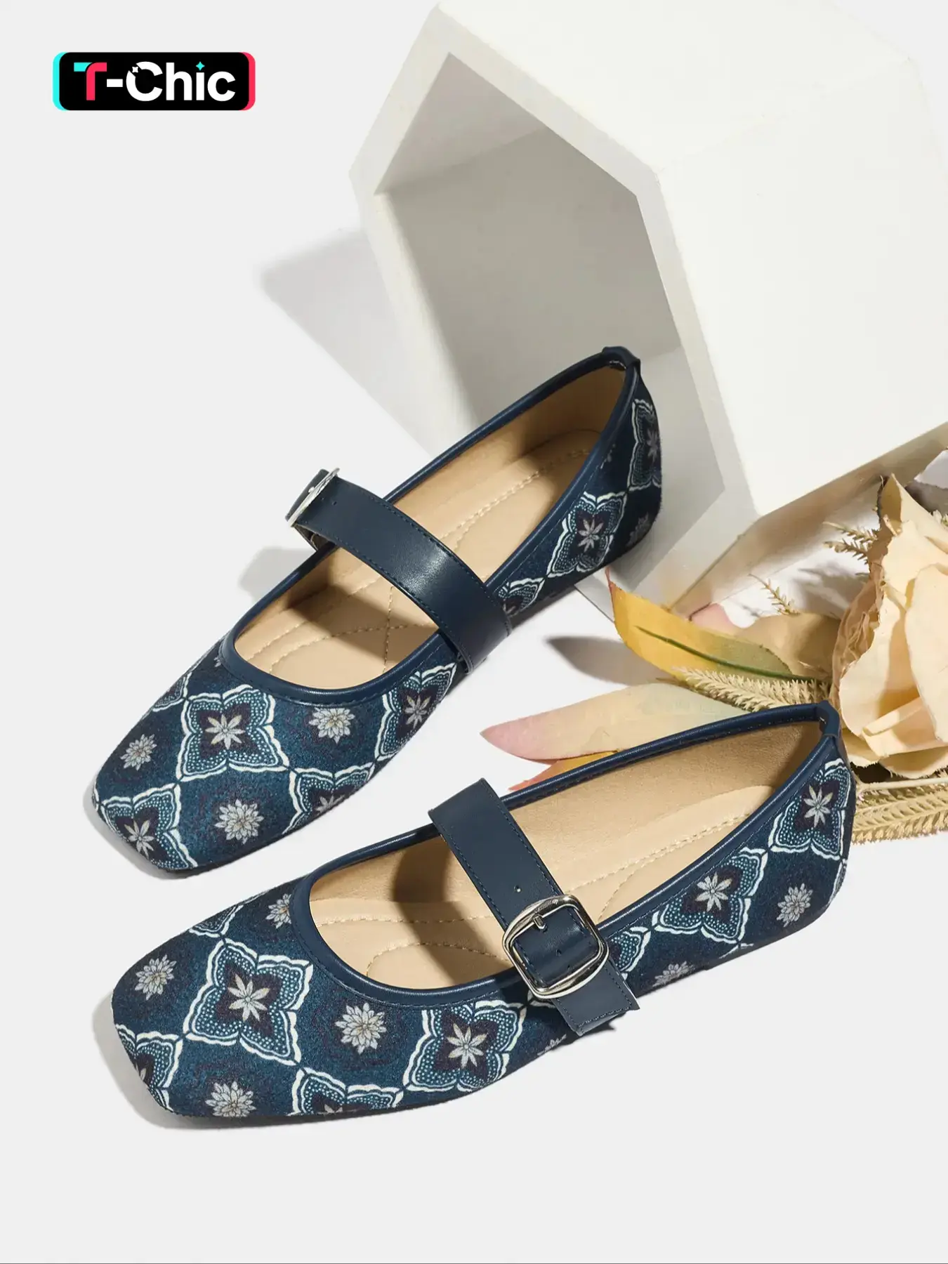 Women's Fashion Casual Flat Shoes Flat Rubber Shoes Square Toe Buckle Strap Low Heel Vintage Style Shoes Comfortable Mom Dance Mary Jane Ballet Flats Rubber Flats Ballerina Flats Footwear