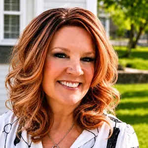 All sales final unless product is damaged or the wrong item is sent.  Watered Souls Gretchen 16" premium synthetic wig in Amber Lit Sunset.