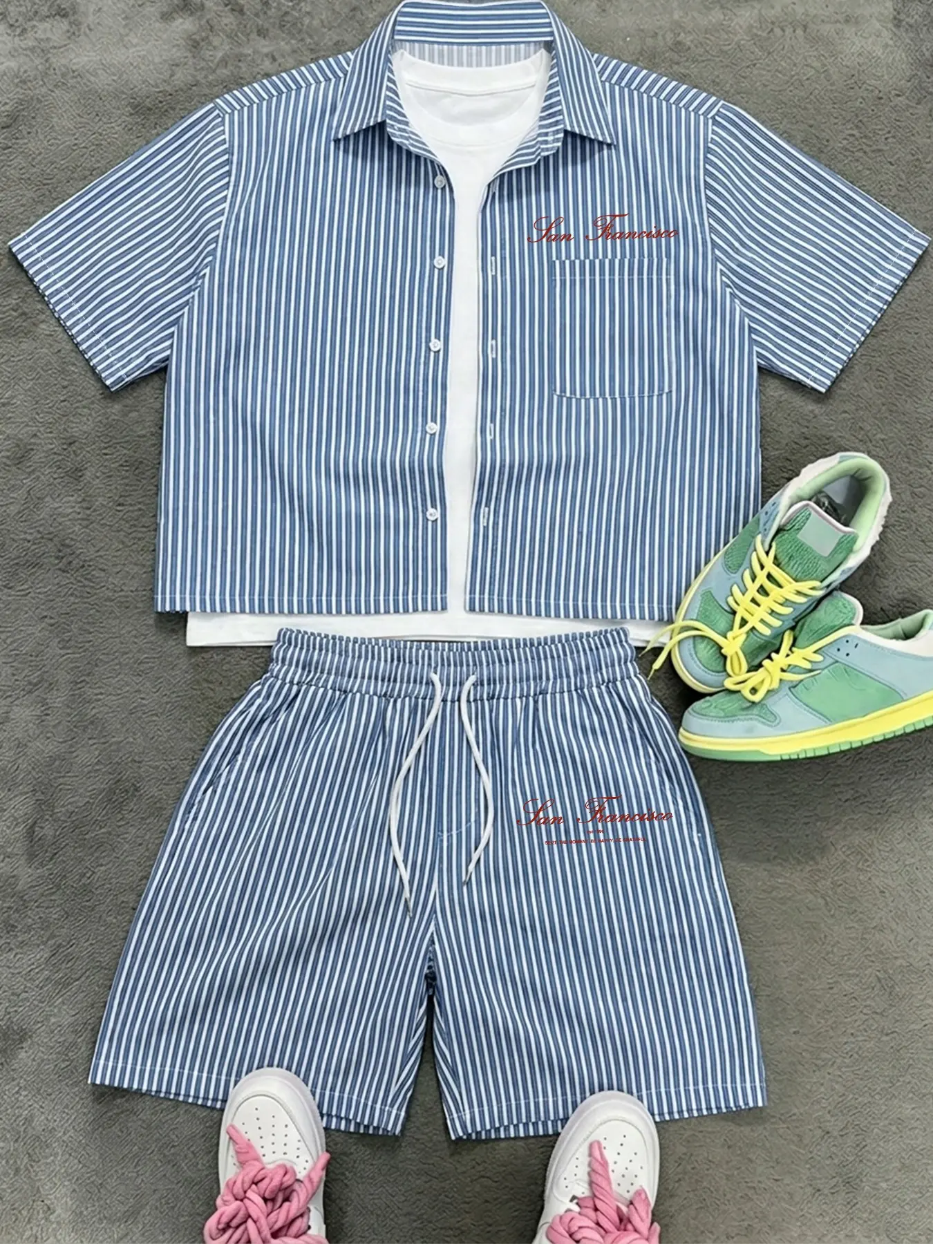 2-Piece Men's Blue and White Striped Classic Streetwear Set, Outfit, Short-Sleeve Button-Down Shirt and Drawstring Shorts, for Daily, Vacation & Casual Wear