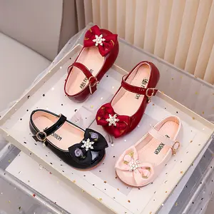 Fashionable And Elegant Flats, Featuring Bow And Flower Designs for a Princess-Style Party Or Vacation Performance, with a Sticky Closure And Soft, Comfortable Daily Wear