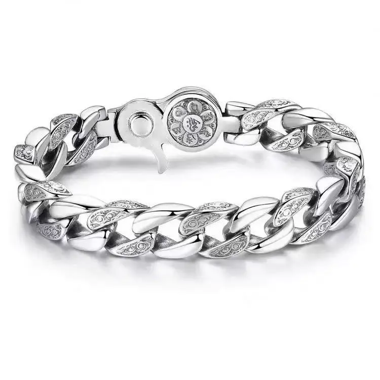 Silver-Tone Polished Chain Bracelet - Unisex Costume Jewelry, Sleek Appearance, Versatile Accessory, Suitable for Daily Wear, Thoughtful Gift Option for Family & Friends, Jewelry Bracelets