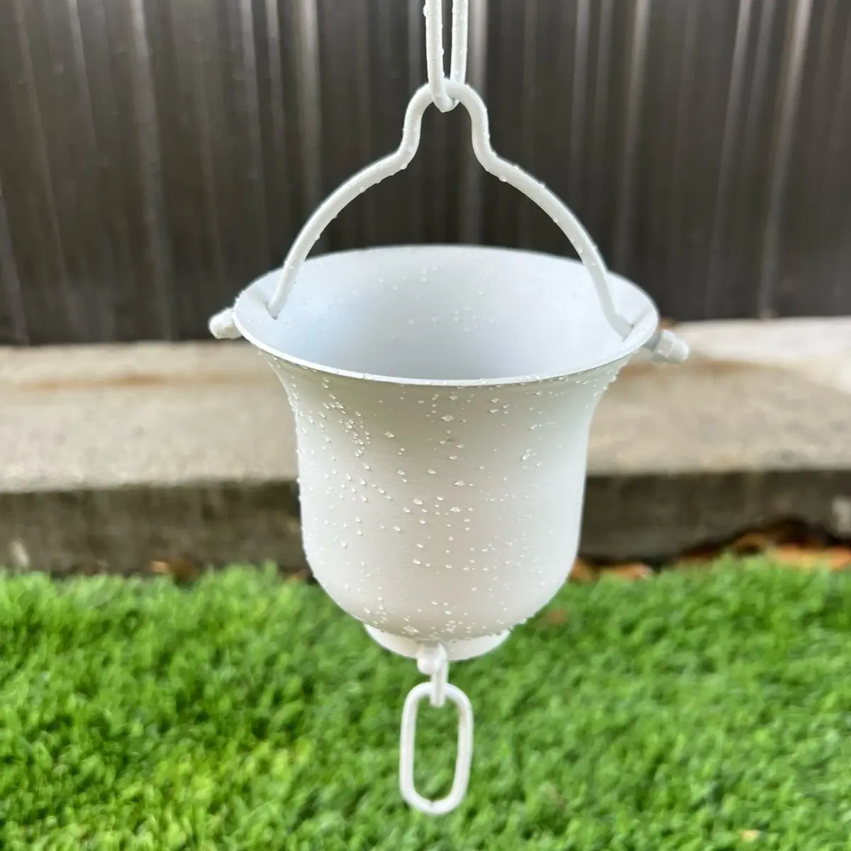 Rain chains para canales de lluvia totalmente de aluminio color blanco 8.5 pies de altura