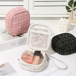 Portable Small Makeup Bag, Travel Cosmetic Organizer, Compact Perfume Storage Pouch, Essential Beauty Accessory for On-The-Go Use, Travel Essentials