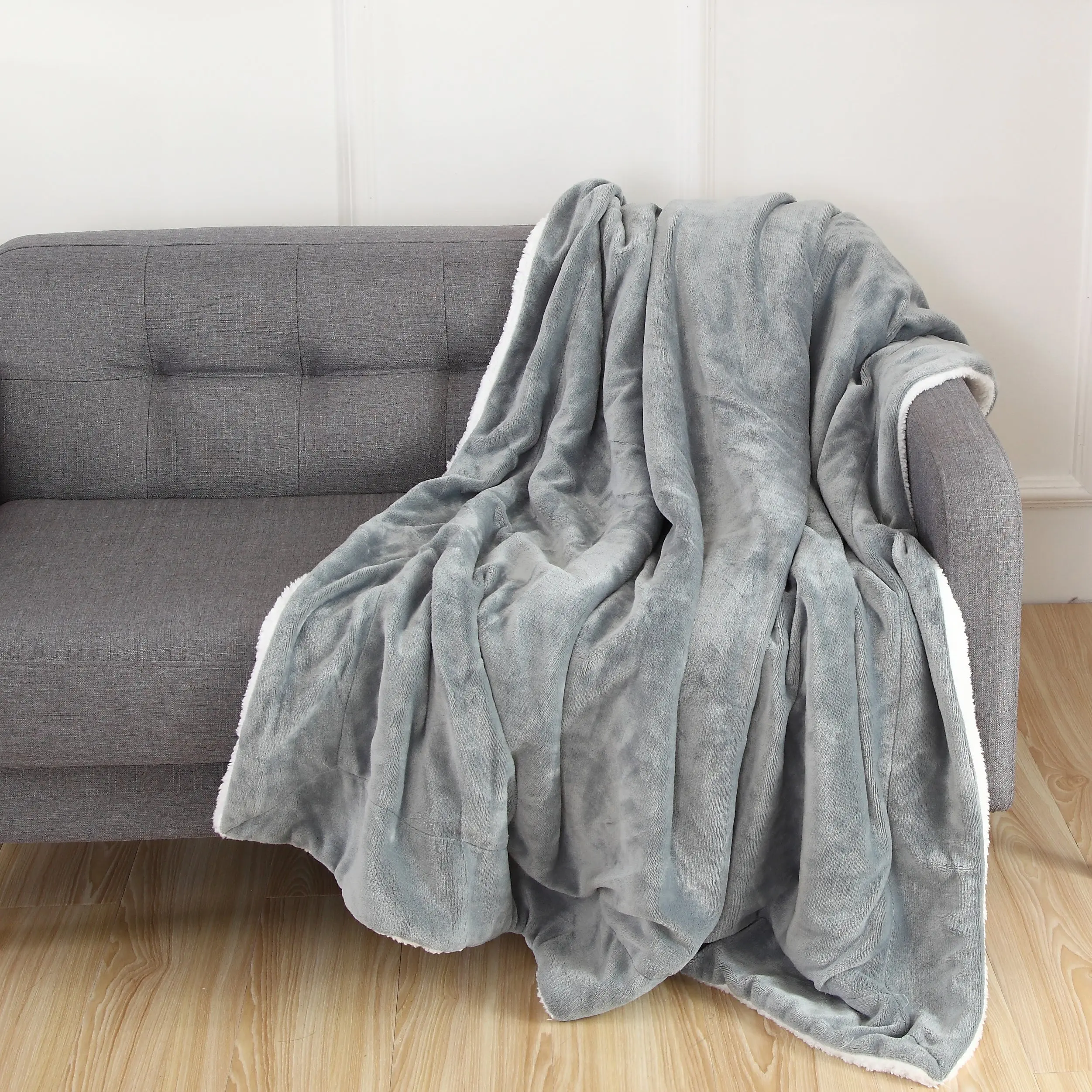 Mocassi Reversible Blanket with Sherpa Backing - Fluffy Soft Sofa Blanket, Hotel Premier Plush Warmth, Cozy Touch, Luxury Bedding