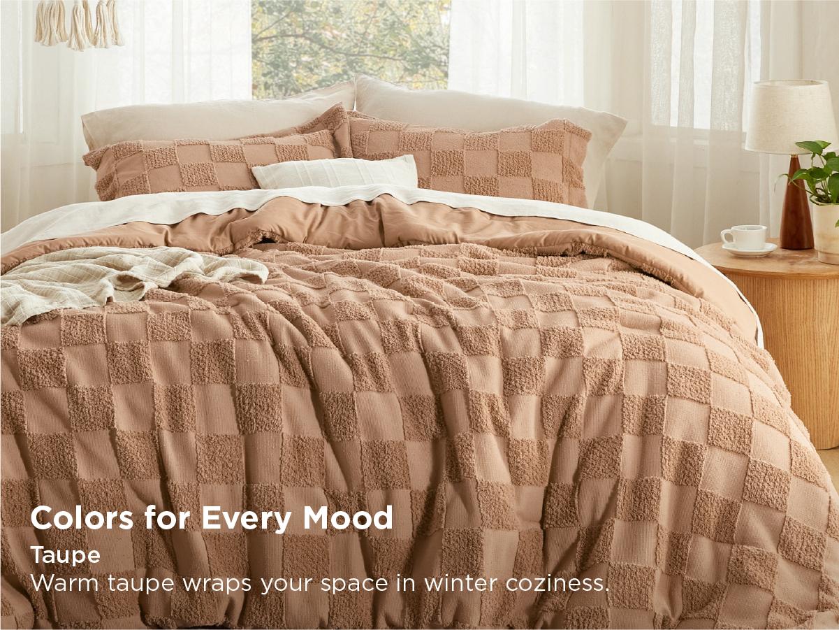 【Father 's Day Gift】Bedsure Checkered Farmhouse Shabby Chic Comforter Set ,Boho Tufted Bed Set, King Size Bedding, 3 Pieces, 1 Plaid Geometric Comforter and 2 Pillow Shams,Jacquard Design Soft Breathable Lightweight All-Season Filling OEKO-TEX Certified