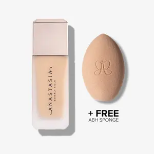 Impeccable Blurring Second-Skin Matte Foundation