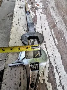 12 Inch Ironworker Crescent Wrench