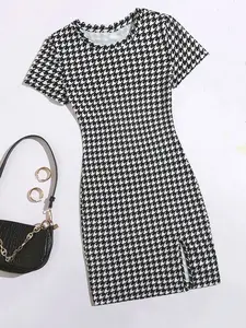 Women's Spring Summer Casual Style Short Sleeves Slim Round Neck Checkered Print Houndstooth Split Hem Dress, Womenswear, Lady, Stylish Floral Pattern, Perfect for Daily Wear, Comfortable and Trendy, Bodycon Summer Dress