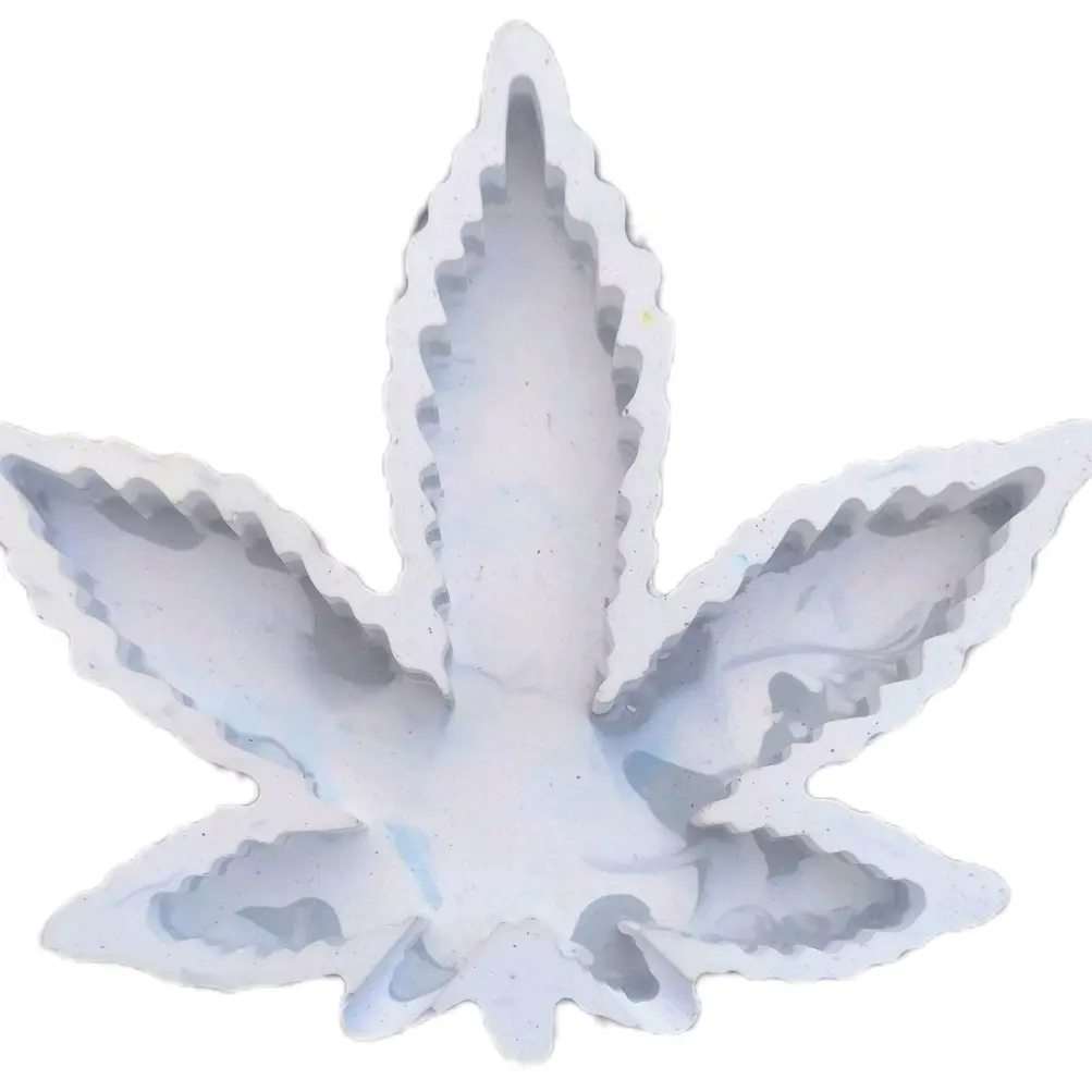 Eco-friendly Concrete Pot Leaf Ashtray - Unique Design for Sustainable Use