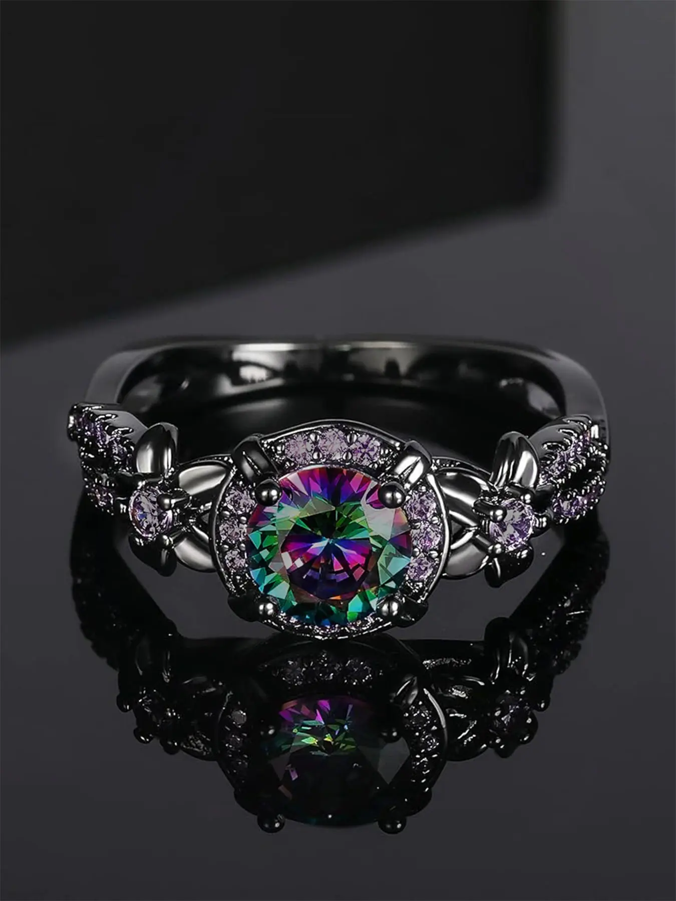 1 PC Gorgeous Cubic Zirconia Ring For Men For Halloween Party Jewelry Halloween's Day Gift Elegant Everyday Ring Elegant Glittering Ring Beautiful Rings